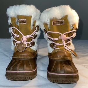 London Fog pink and tan snow boots, fur lined size 10, never worn